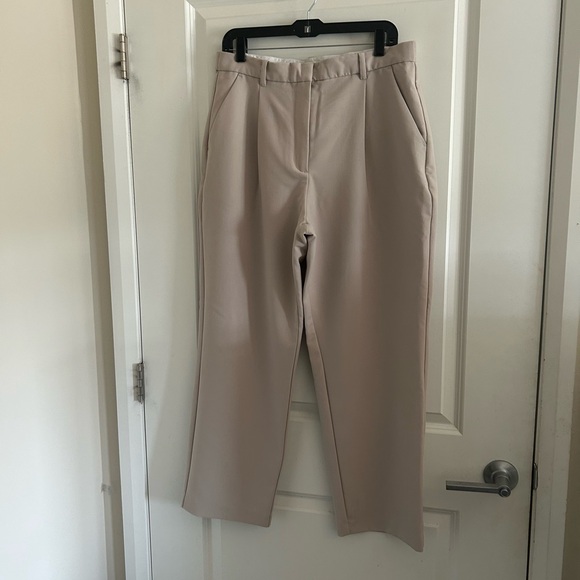 Abercrombie & Fitch Pants - Abercrombie & Fitch Cream Trousers